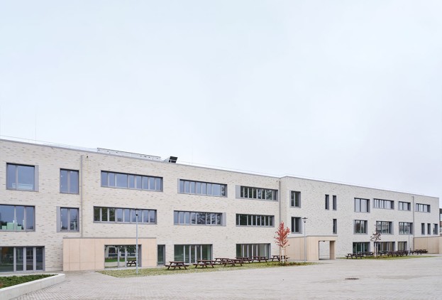 Neubau-Gymnasium-Rietberg-heroal-W-77