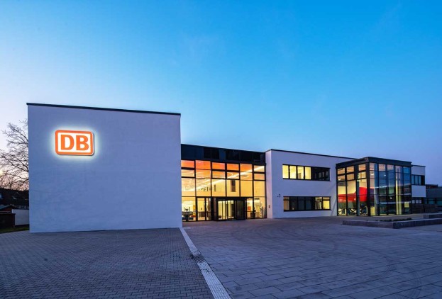 Leskan-Park-Koeln_DE_01_heroal-W-72,-D-72,-C-50